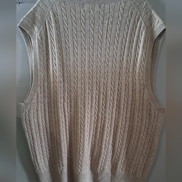 CASHMERE/WOOL BLEND  Cable Knit Sweater Vest - Picture 7 of 11